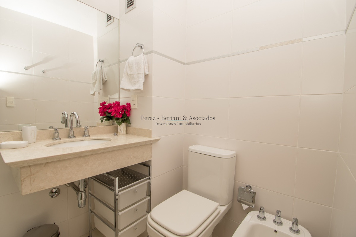 Apartamento ID.627 - Apartamento Season Tower Playa Mansa - 2 dormitorios - Jacuzzi mirando al Mar