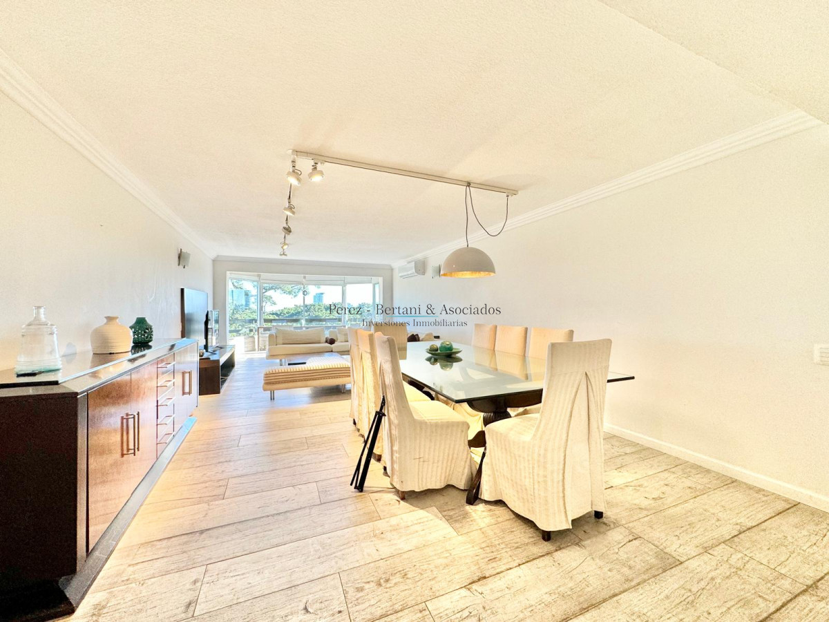 Apartamento ID.476 - Apartamento en Bora Bora 3 Dormitorios y Dependencia