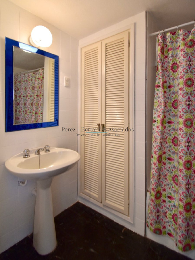 Apartamento ID.220 - Malecon Punta del Este - 3 dorm. Playa Mansa - Primera Fila