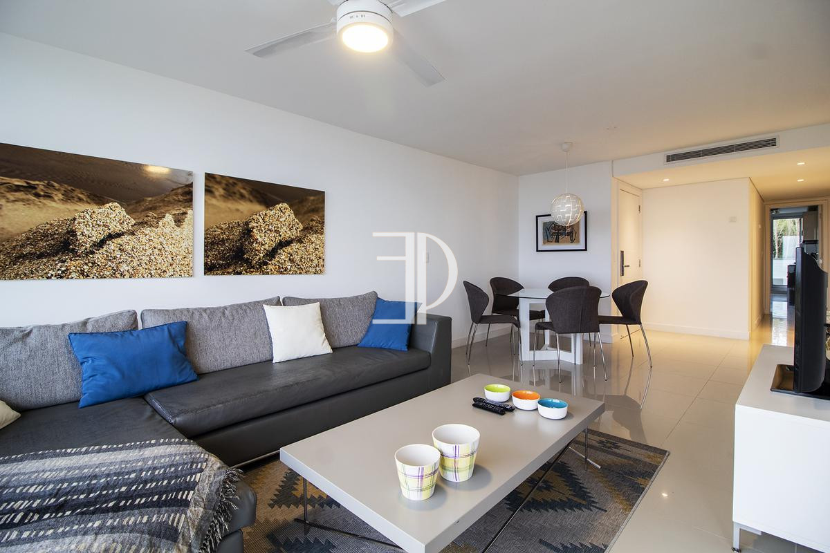 Apartamento ID.217 - Apartamento moderno de dos dormitorios en venta sobre playa Mansa, Pinares.