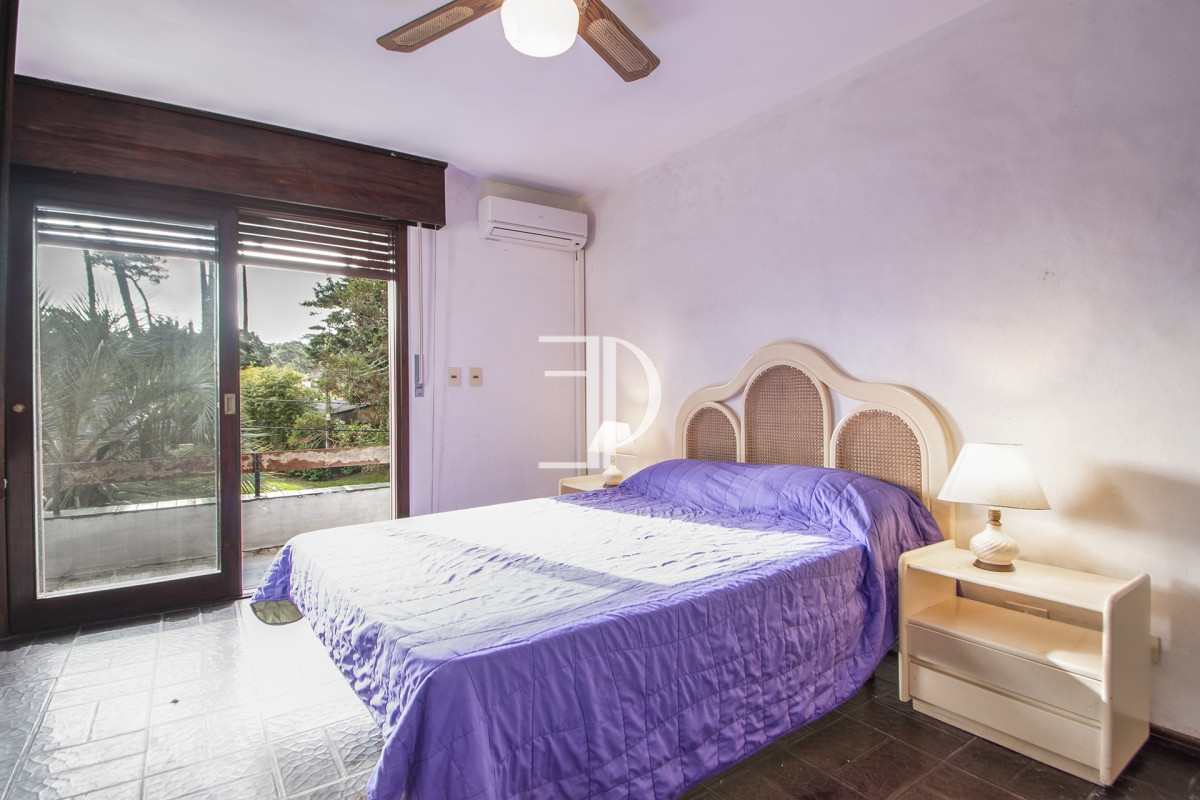 Casa ID.110 - Muy buena propiedad en Venta 5 dorm., 5 baños, Playa Mansa
