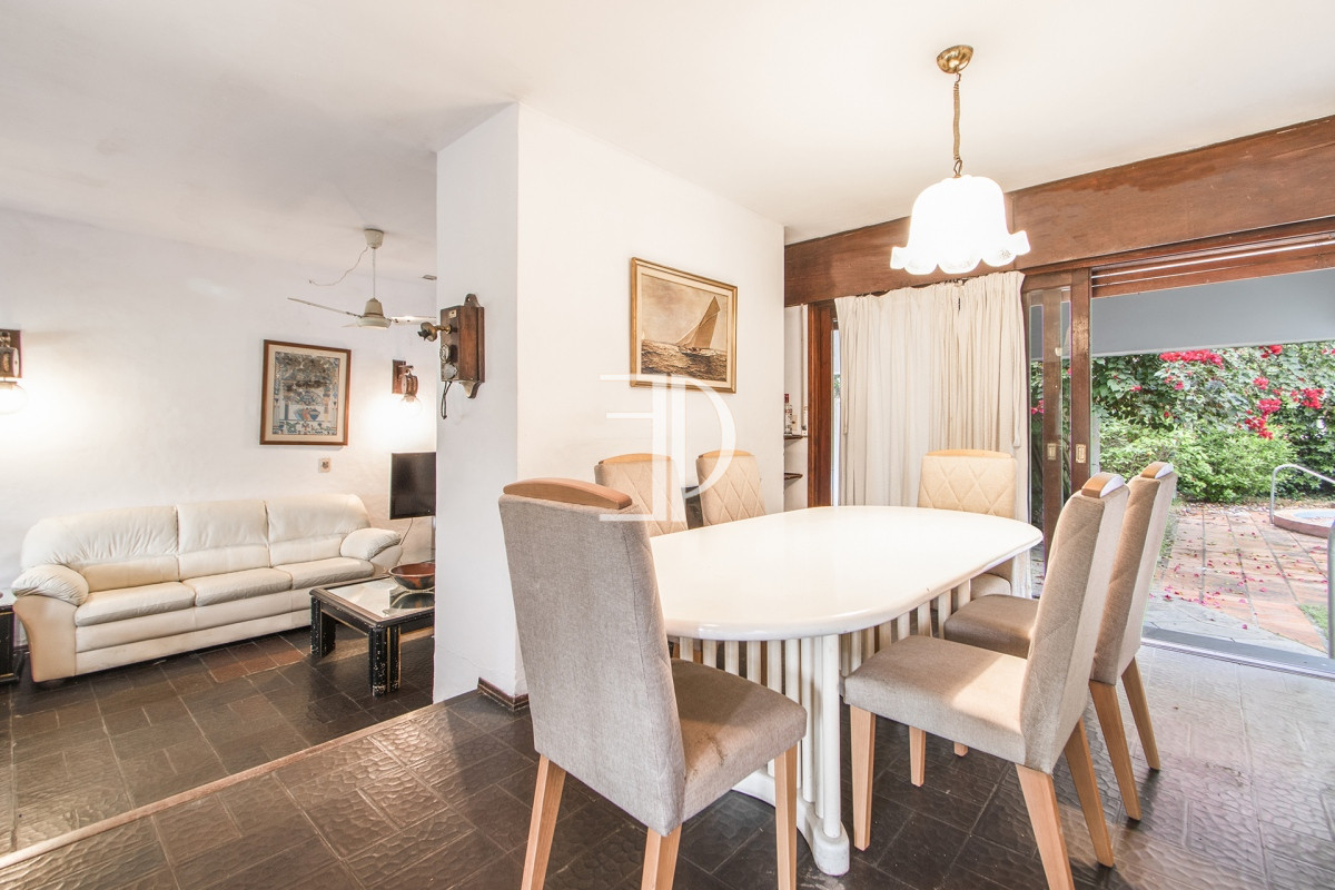 Casa ID.110 - Muy buena propiedad en Venta 5 dorm., 5 baños, Playa Mansa