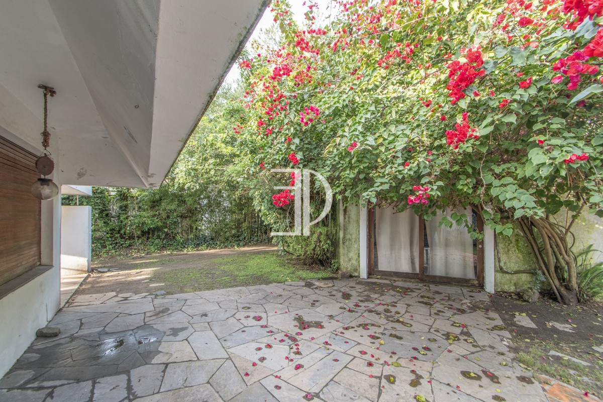 Casa ID.110 - Muy buena propiedad en Venta 5 dorm., 5 baños, Playa Mansa