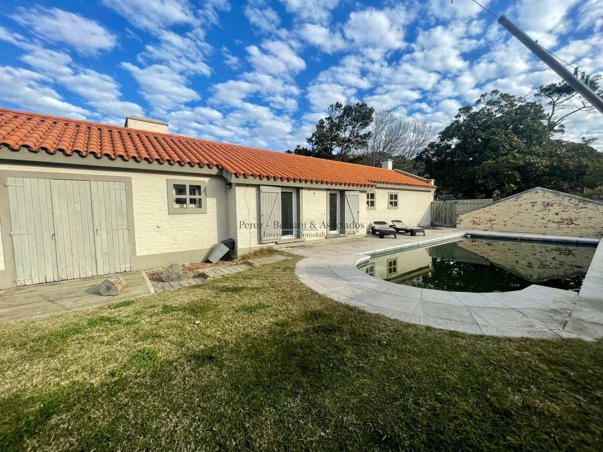 Casa ID.118 - Casa de tres dormitorios en venta, Punta del Este