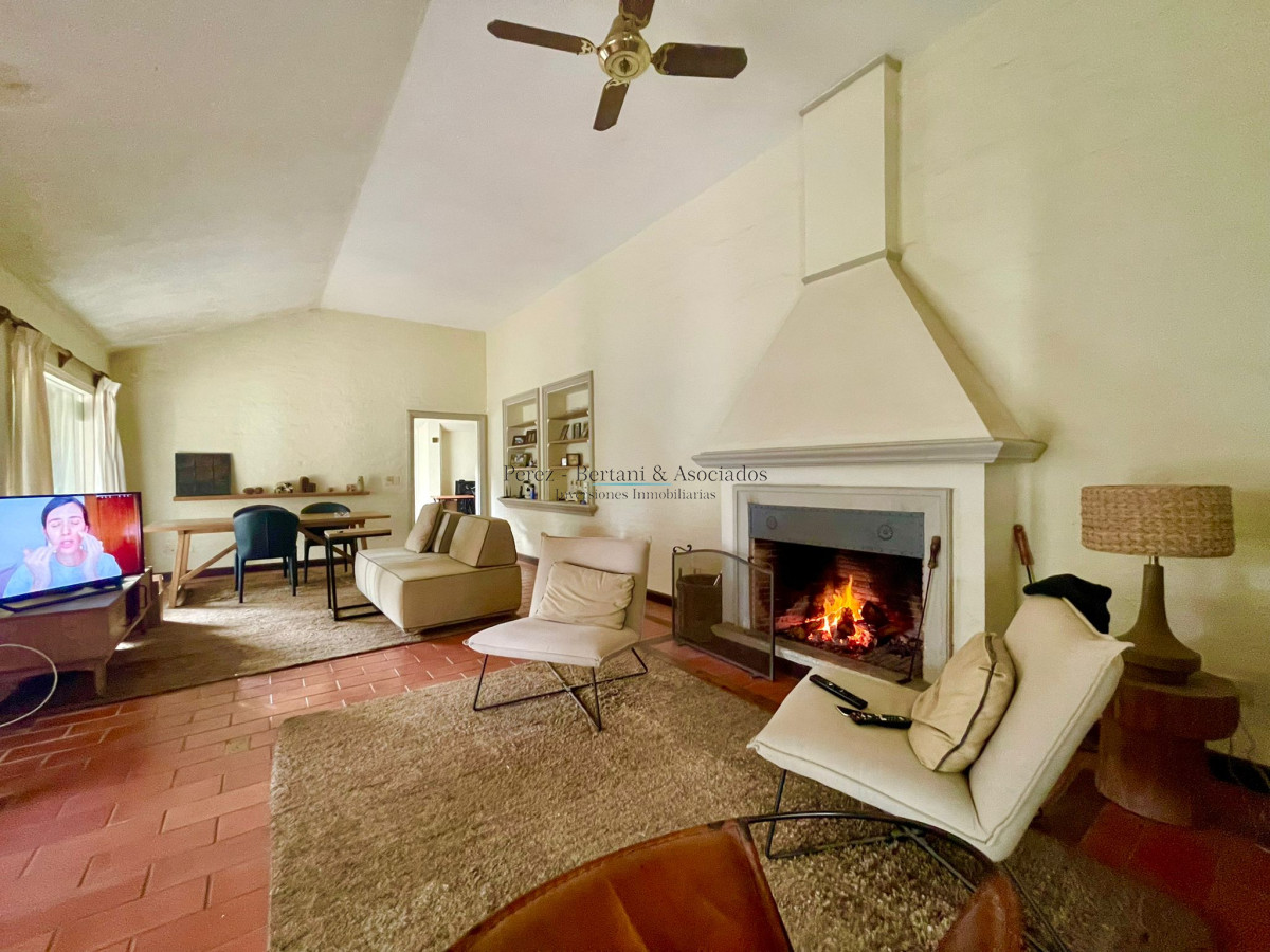Casa ID.118 - Casa de tres dormitorios en venta, Punta del Este