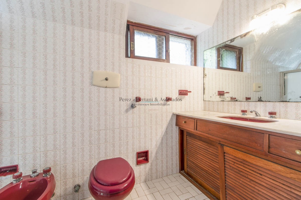Casa ID.110 - Muy buena propiedad en Venta 5 dorm., 5 baños, Playa Mansa