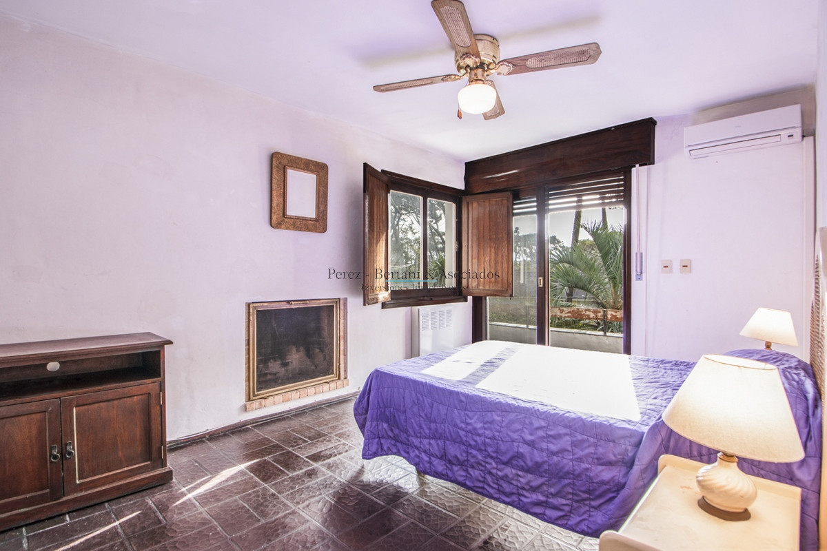 Casa ID.110 - Muy buena propiedad en Venta 5 dorm., 5 baños, Playa Mansa
