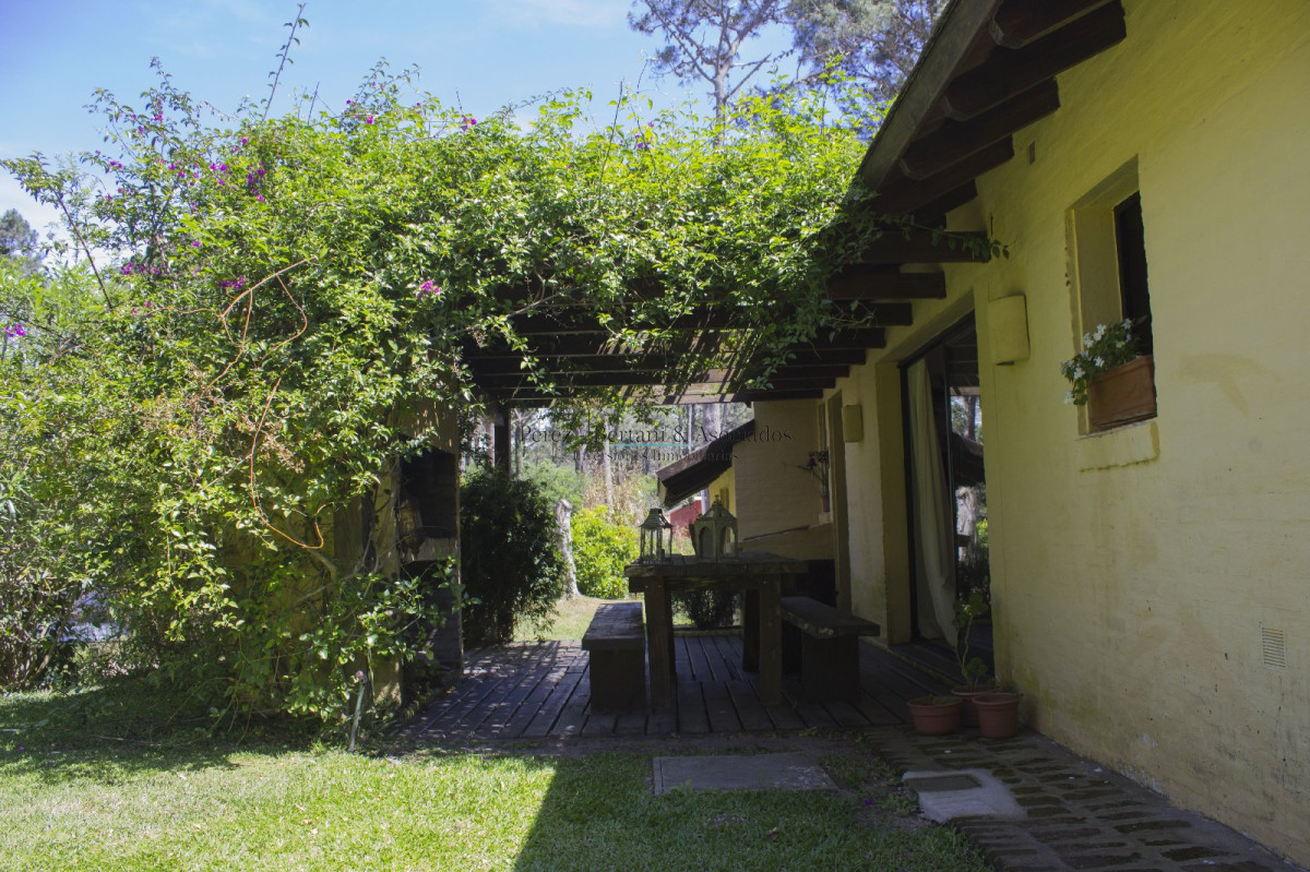 Casa ID.900 - Buena Casa en Laguna del Sauce - Oportunidad 