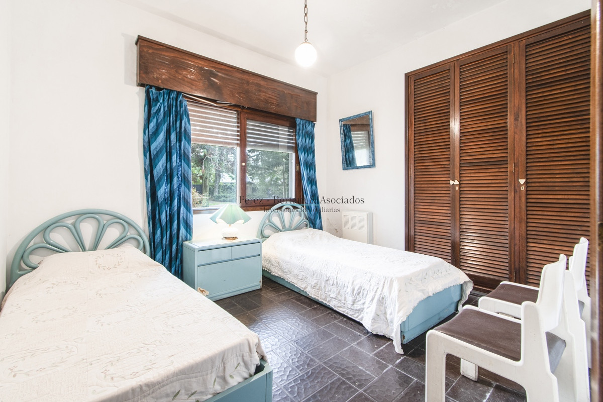 Casa ID.110 - Muy buena propiedad en Venta 5 dorm., 5 baños, Playa Mansa