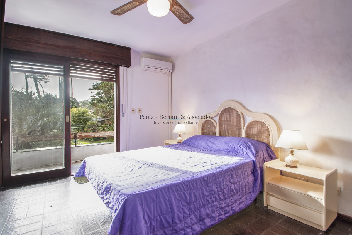 Casa ID.110 - Muy buena propiedad en Venta 5 dorm., 5 baños, Playa Mansa