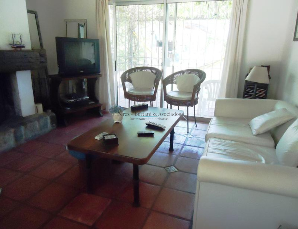 Casa ID.454 - Casa en La Barra Tres Dormitorios con Piscina en Venta