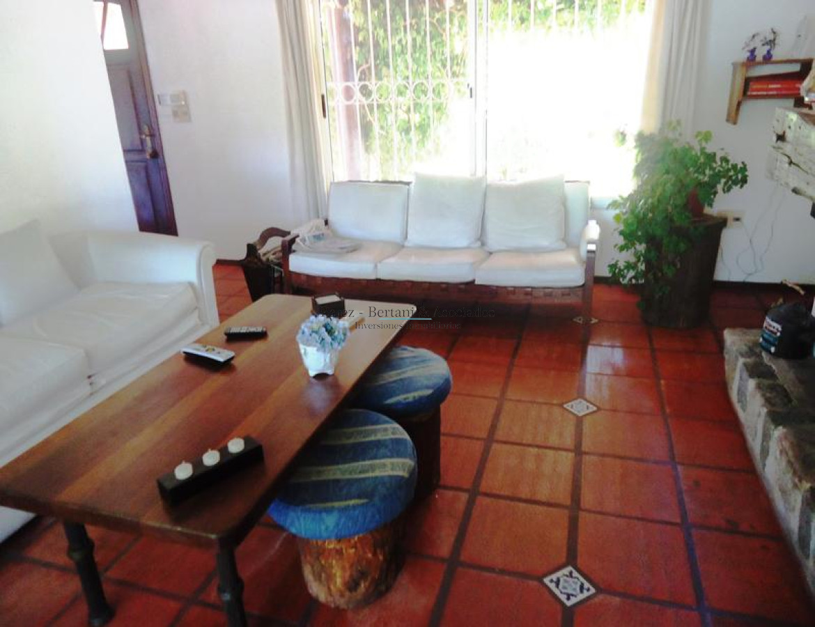 Casa ID.454 - Casa en La Barra Tres Dormitorios con Piscina en Venta