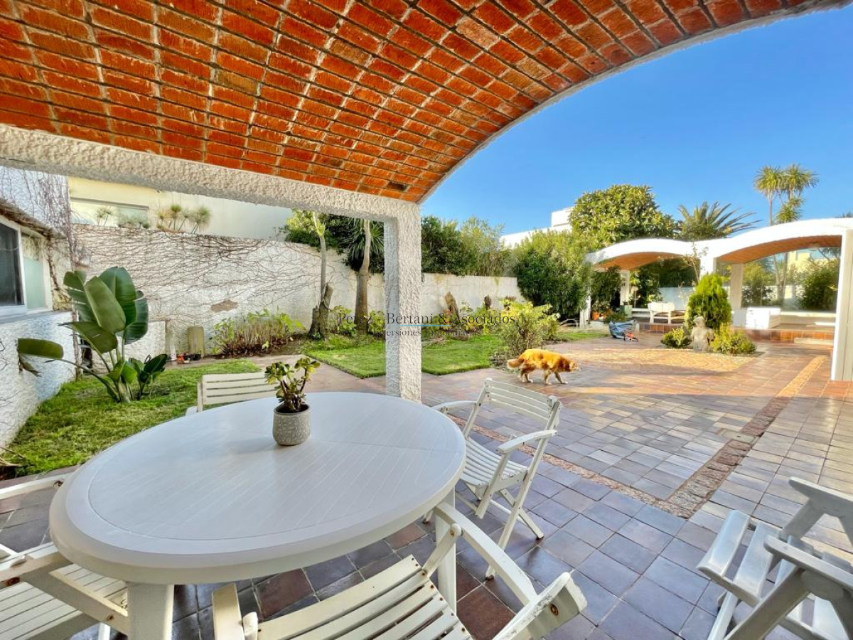 Casa ID.116 - Casa en Faro de Punta del Este 