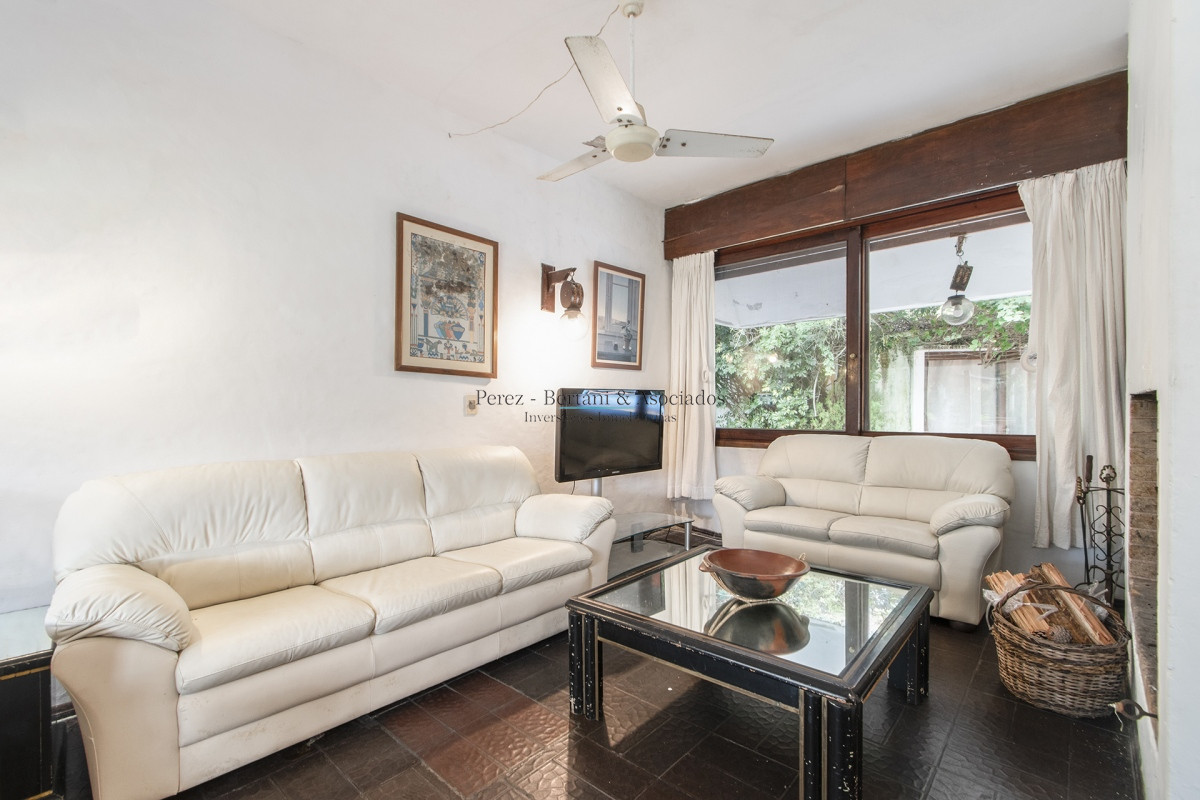 Casa ID.110 - Muy buena propiedad en Venta 5 dorm., 5 baños, Playa Mansa