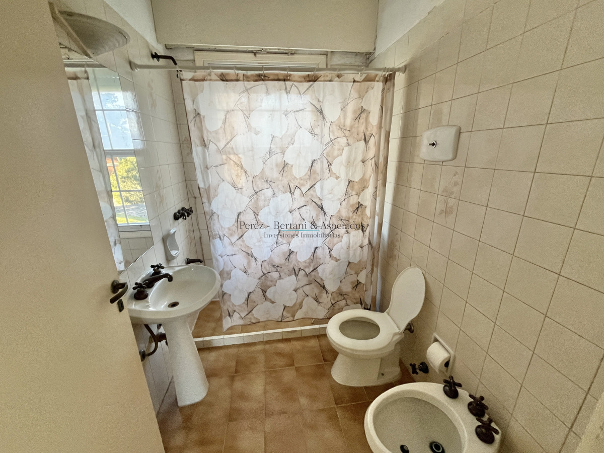 Casa ID.111 - Casa en Venta Cuatro Dormitorios en Cantegril, Punta Del Este 