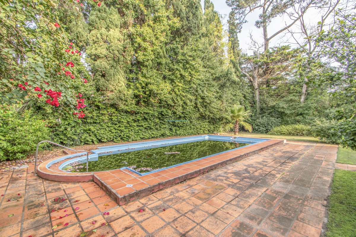 Casa ID.110 - Muy buena propiedad en Venta 5 dorm., 5 baños, Playa Mansa