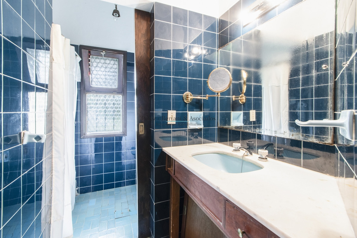 Casa ID.110 - Muy buena propiedad en Venta 5 dorm., 5 baños, Playa Mansa