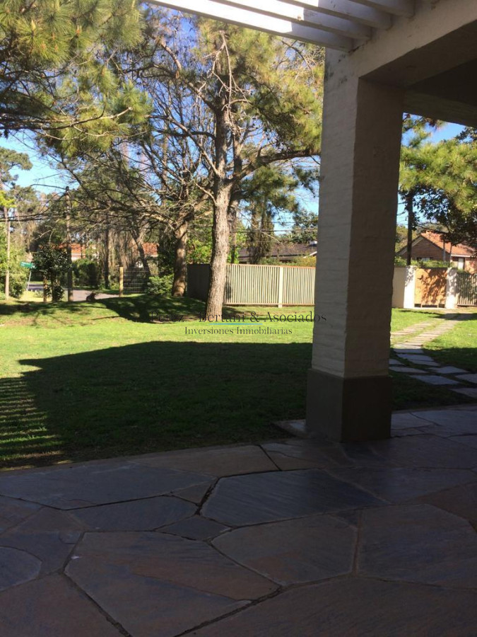 Casa ID.118 - Casa de tres dormitorios en venta, Punta del Este