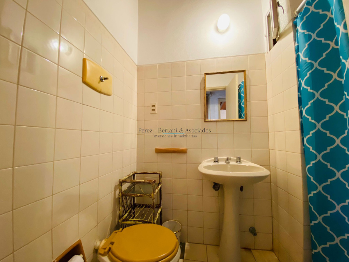 Casa ID.903 - Alquiler en Tio Tom Tres Dormitorios A una Cuadra del Mar