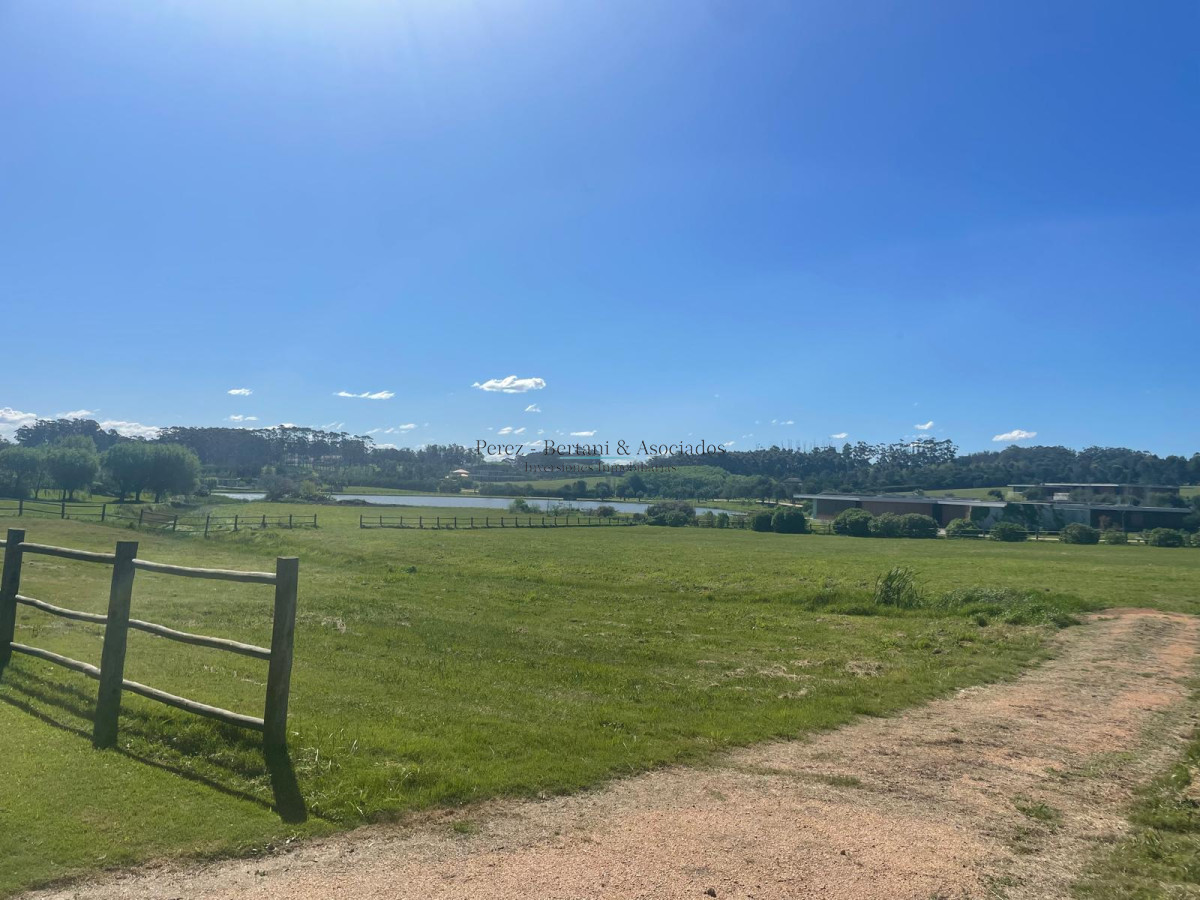 Terreno ID.674 - Terreno en Laguna Estates