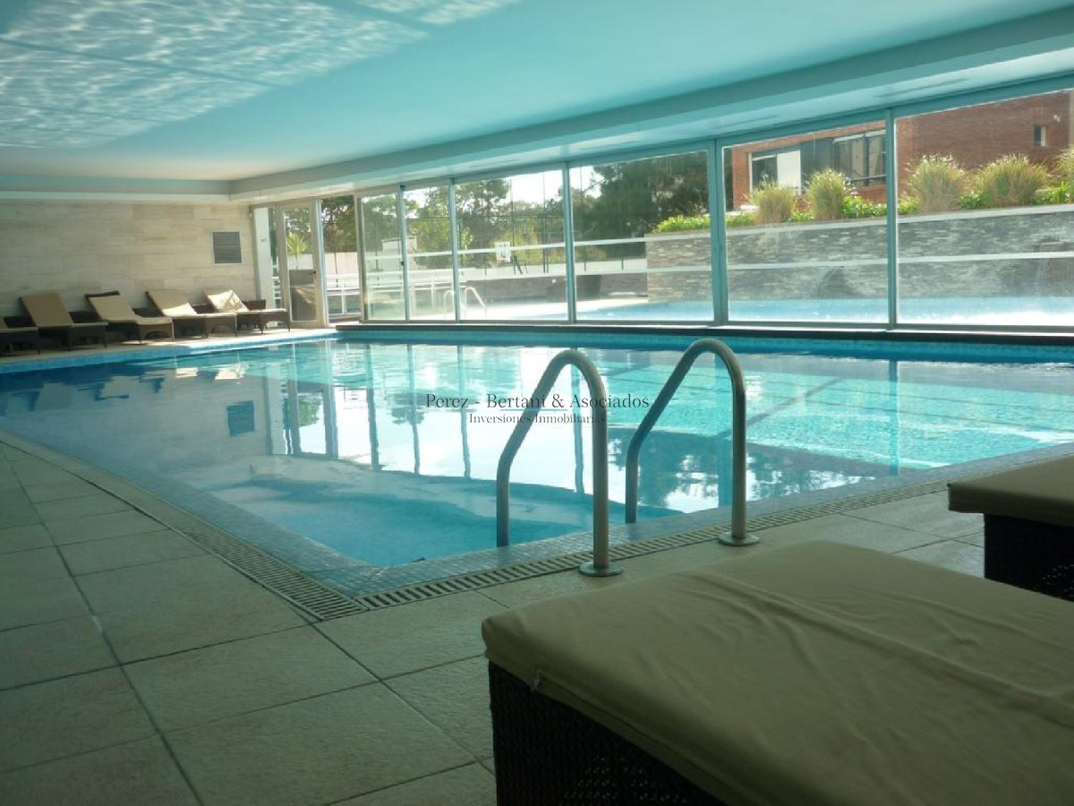 Apartamento ID.627 - Apartamento Season Tower Playa Mansa - 2 dormitorios - Jacuzzi mirando al Mar