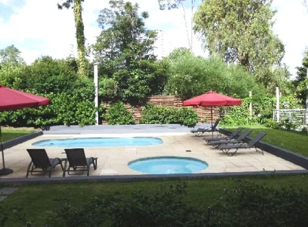 Apartamento ID.820 - Amplio y luminoso apartamento de 2 dormitorios en Aidy Grill Venta y Alquiler