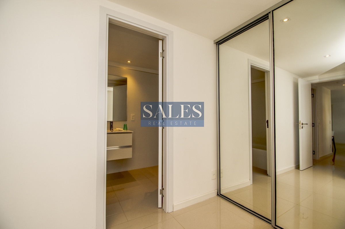 Apartamento ID.1014 - Torre Esmeralda Apartamento en Venta Punta del Este Tres Dormitorios