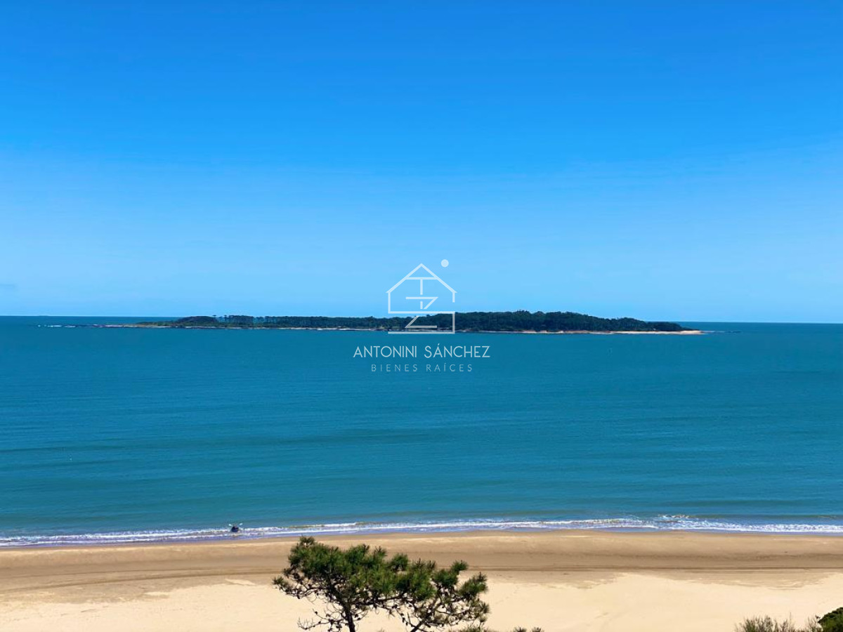 Apartamento ID.1411 - Apartamento de tres dormitorios en suites en Paramount Smart Tower en Venta
