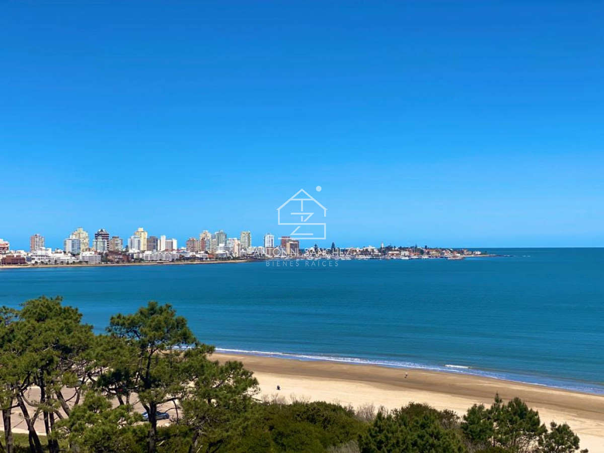 Apartamento ID.1411 - Apartamento de tres dormitorios en suites en Paramount Smart Tower en Venta