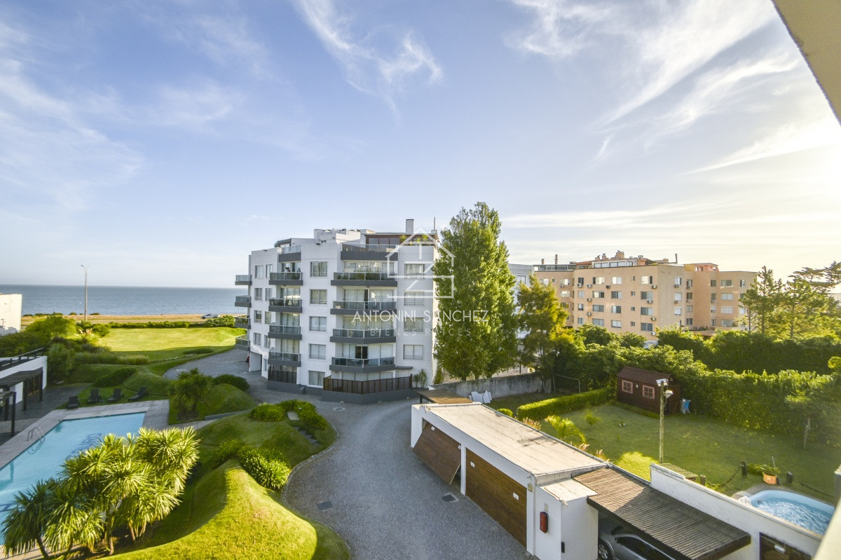 Apartamento ID.904 - Excelente Apartamento de Tres Dormitorios frente al Mar - Punta Este