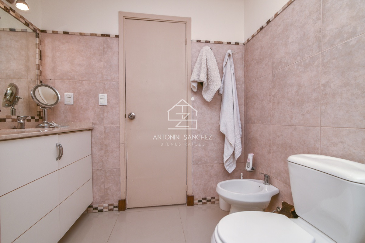 Apartamento ID.904 - Excelente Apartamento de Tres Dormitorios frente al Mar - Punta Este
