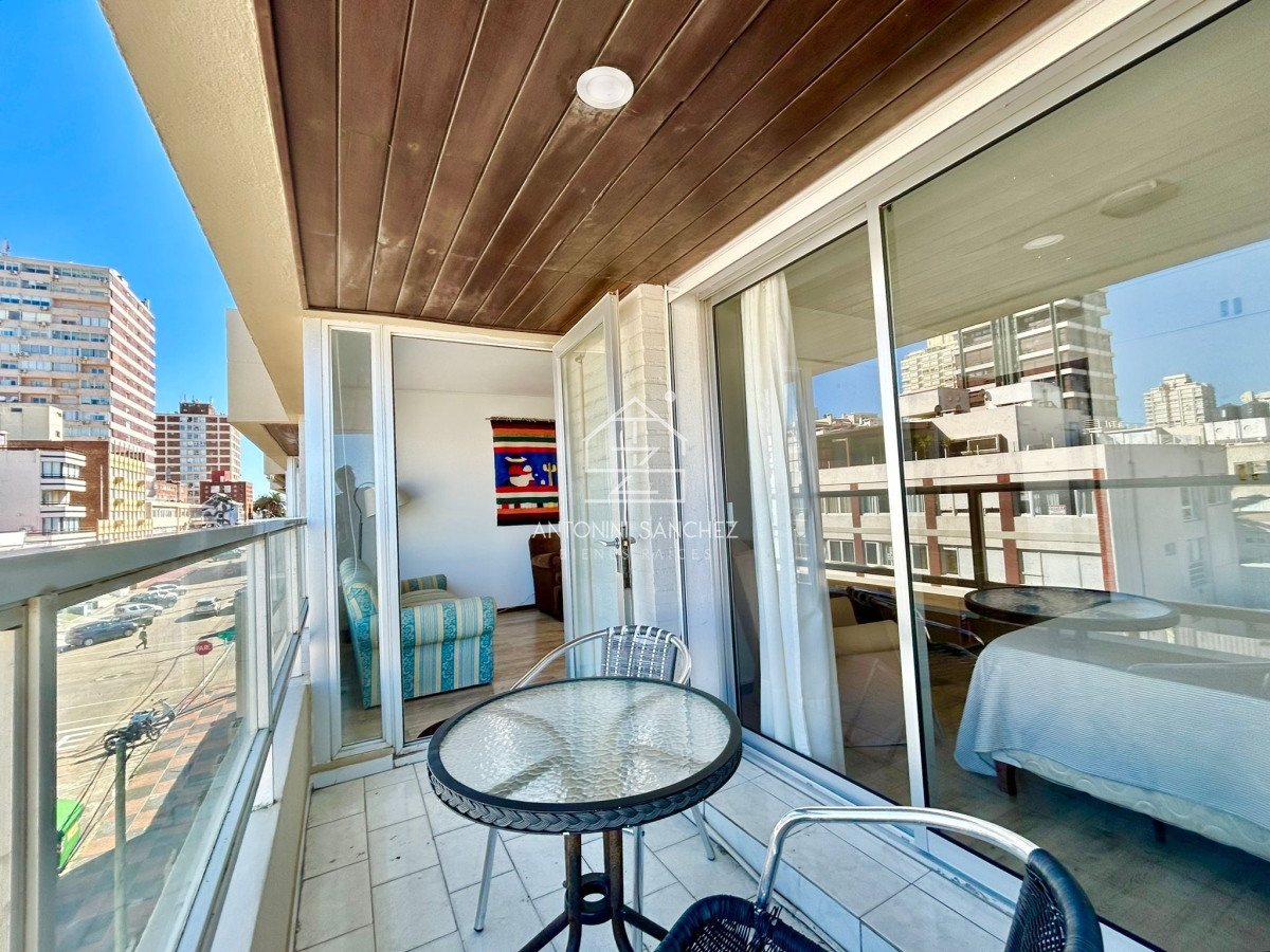 Apartamento ID.1275 - Apartamento en venta con vista al mar.