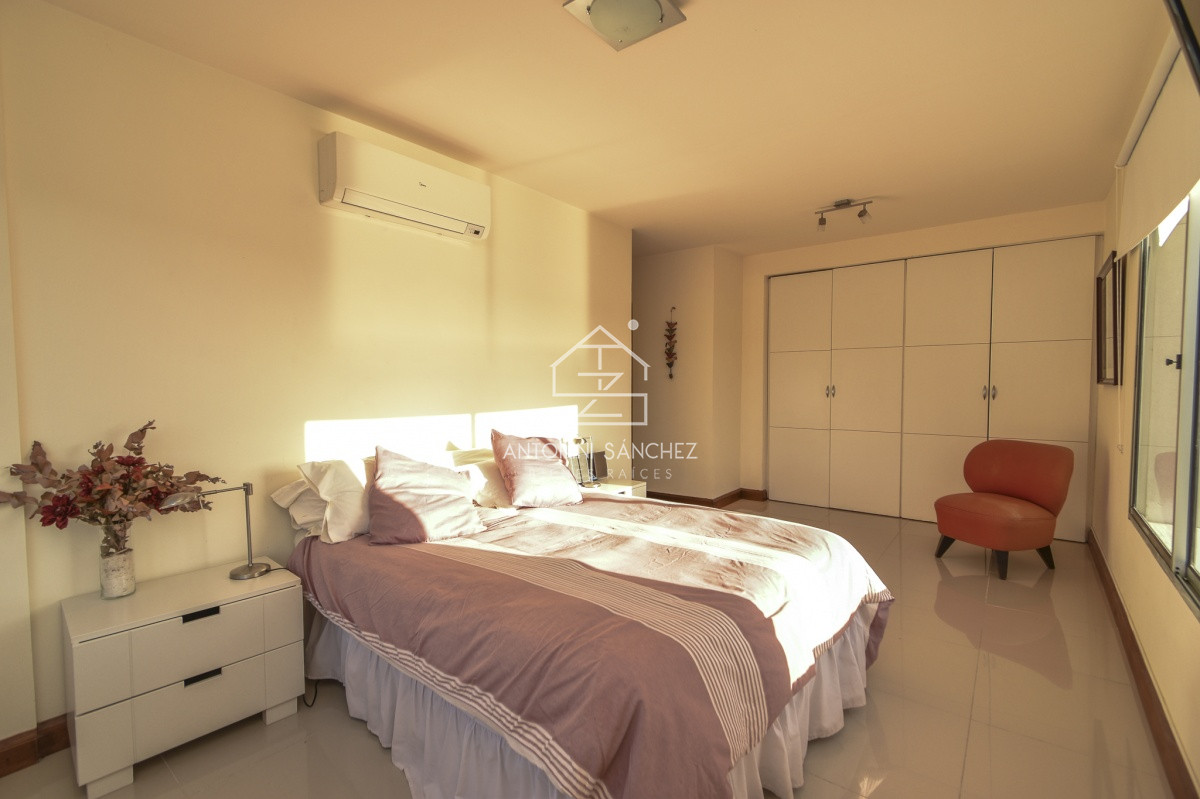 Apartamento ID.904 - Excelente Apartamento de Tres Dormitorios frente al Mar - Punta Este
