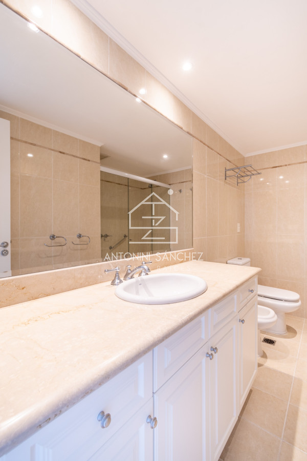 Apartamento ID.1417 - Millenium Tower Apartamento en Venta - Tres Dormitorios en Suite