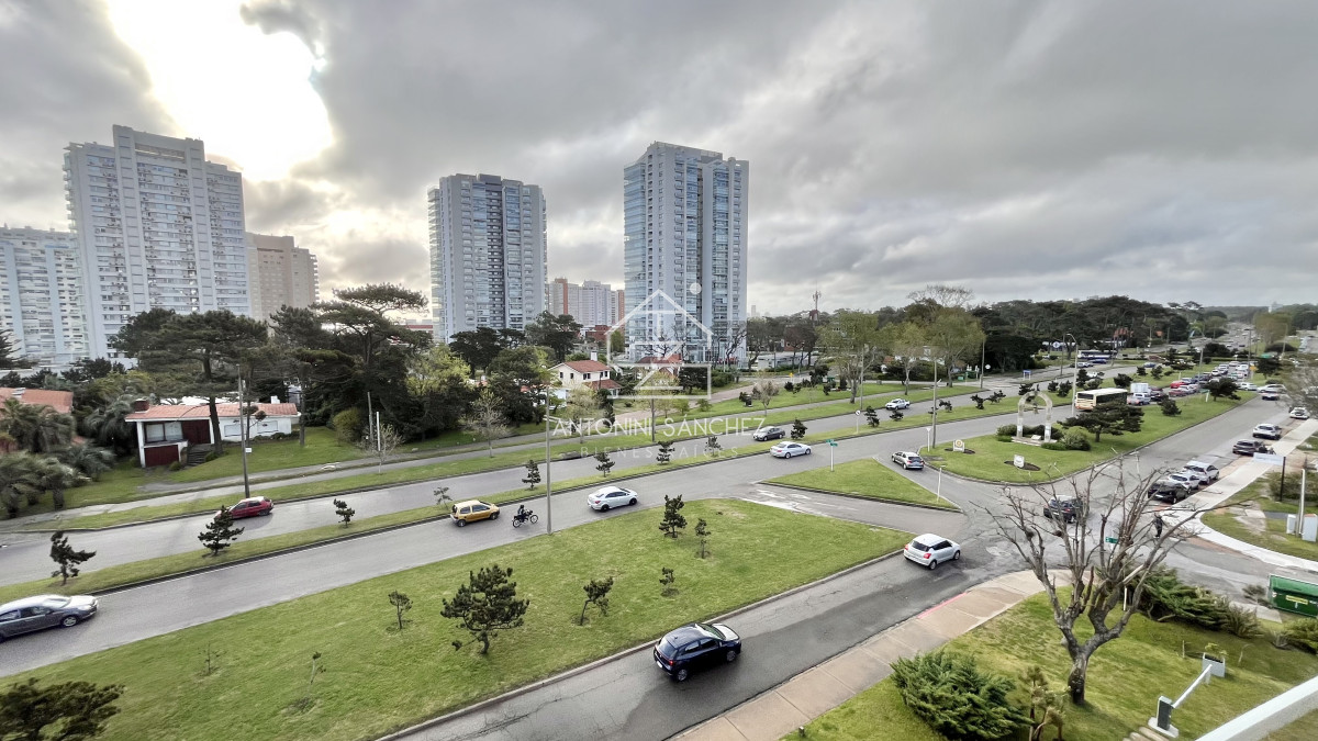 Apartamento ID.1676 - Apartamento en Venta Alexander de dos dormitorios, Punta del Este