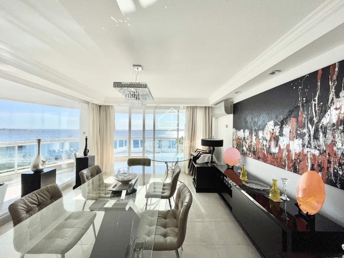 Apartamento ID.1420 - Millenium Tower  de Tres Dormitorios Primera Linea de Playa Mansa 