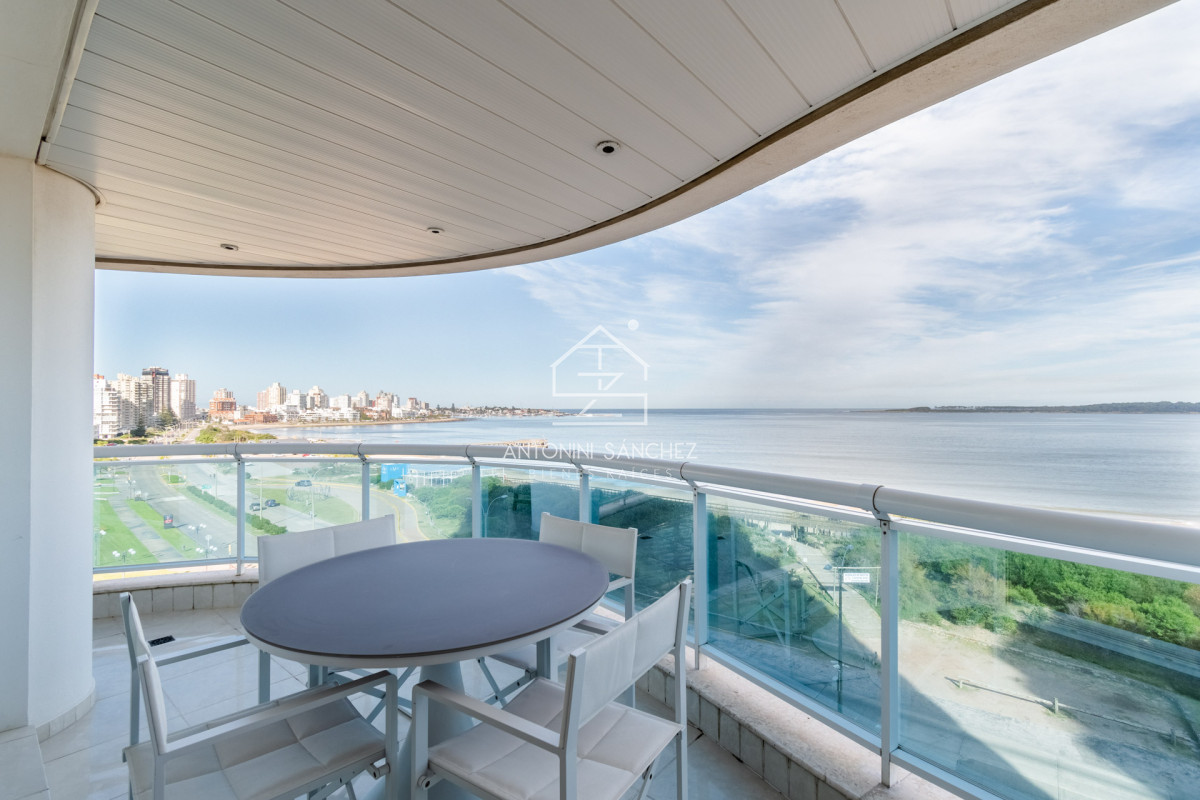 Apartamento ID.1417 - Millenium Tower Apartamento en Venta - Tres Dormitorios en Suite
