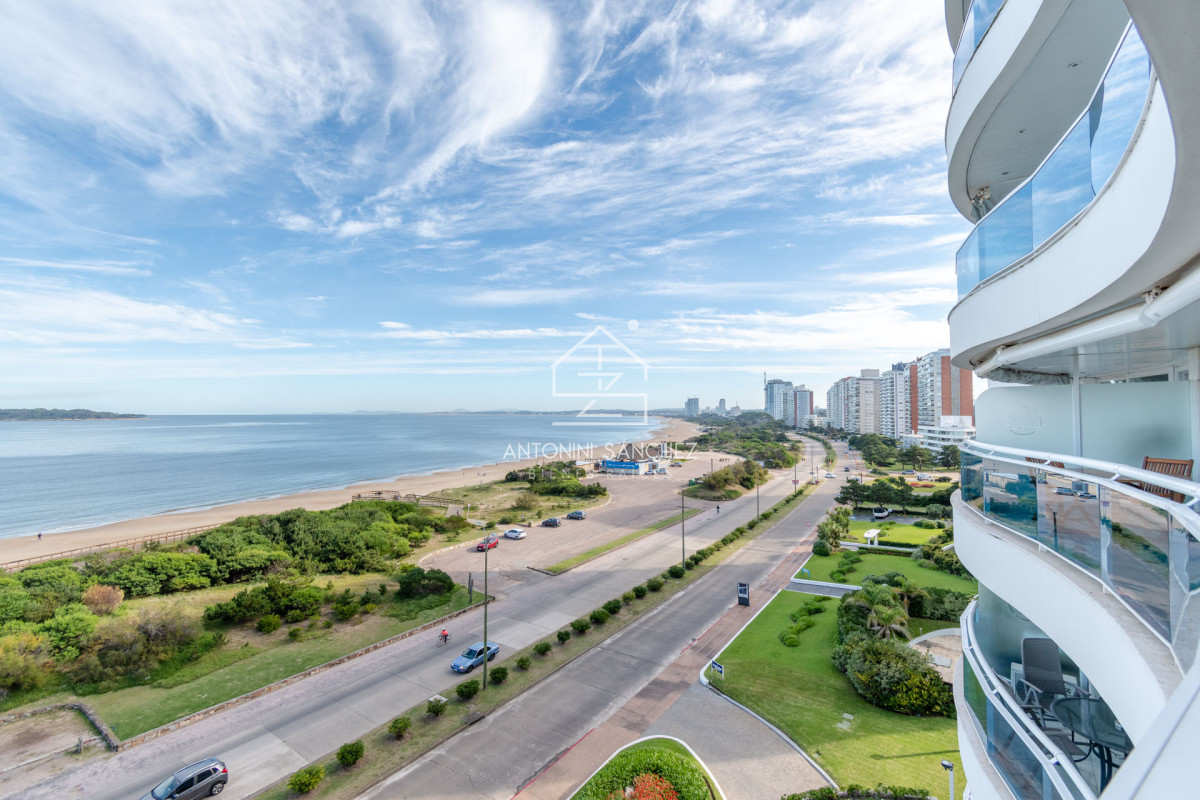 Apartamento ID.1417 - Millenium Tower Apartamento en Venta - Tres Dormitorios en Suite