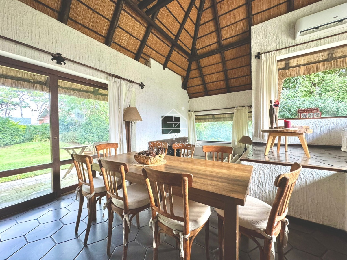Casa ID.556 - Casa en Venta en San Rafael Cuatro Dormitorios
