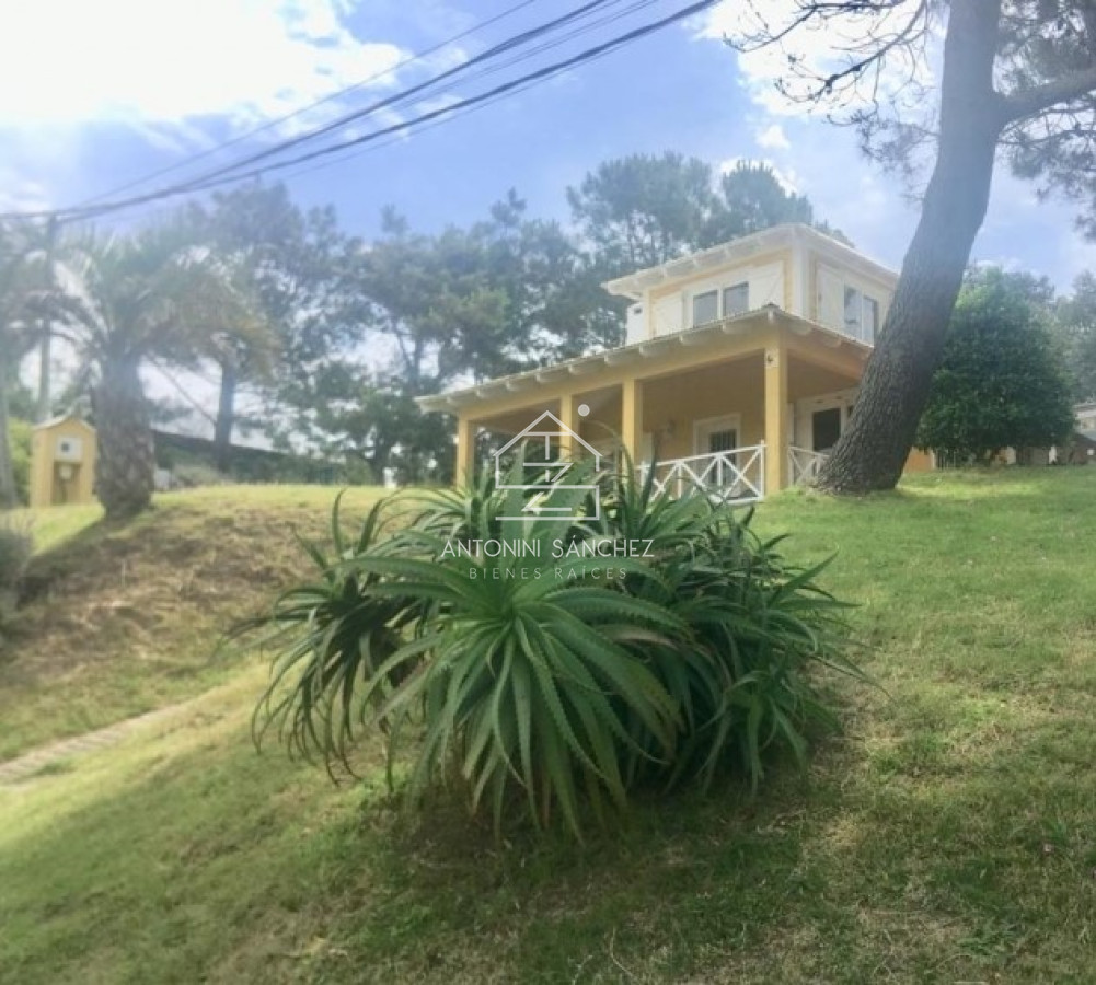 Casa ID.1174 - Casa en La Barra con muy Buenas Vistas