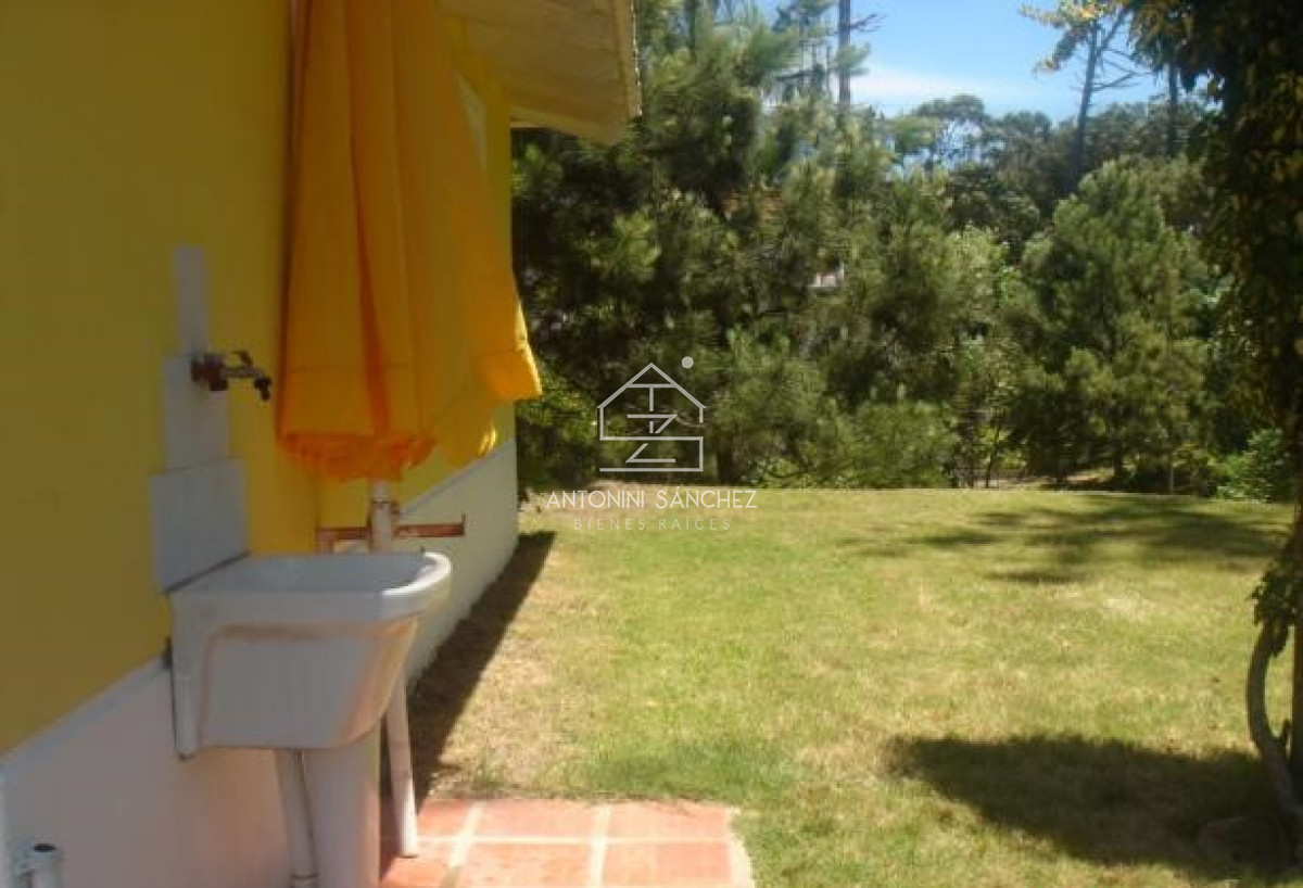 Casa ID.1174 - Casa en La Barra con muy Buenas Vistas