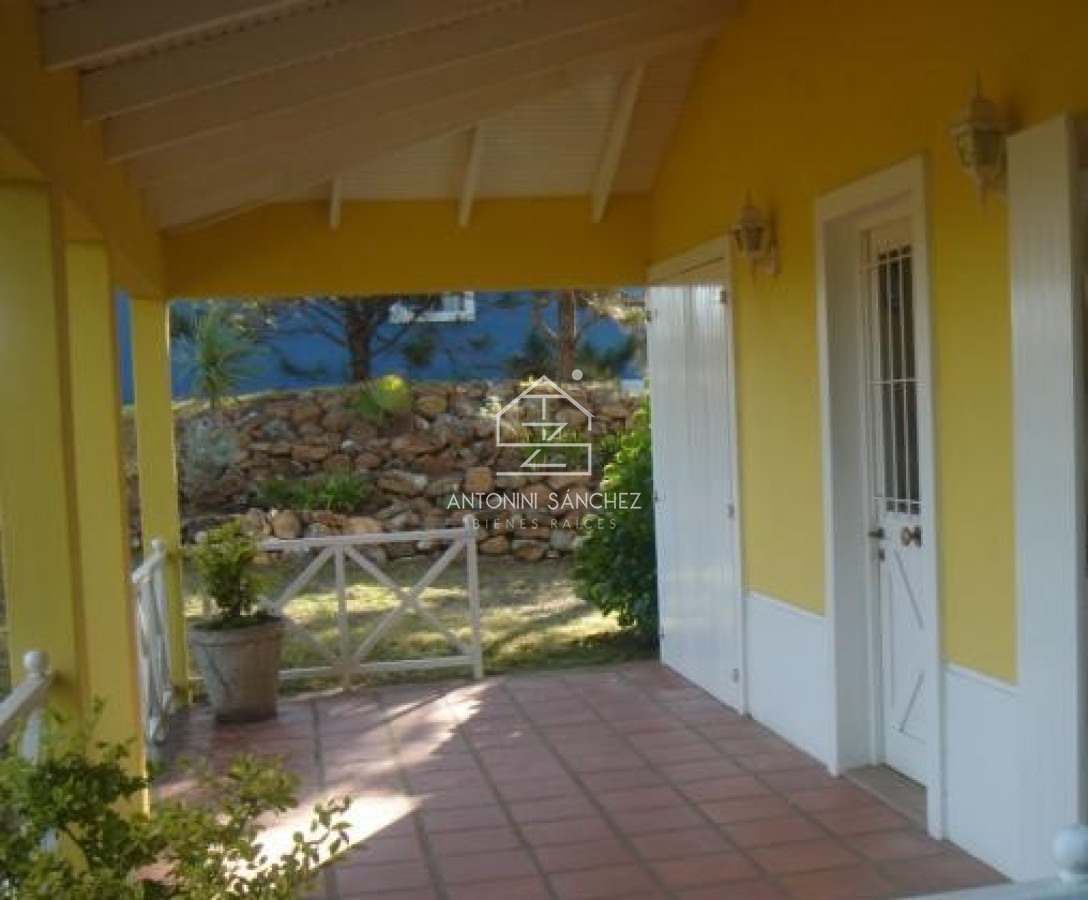 Casa ID.1174 - Casa en La Barra con muy Buenas Vistas