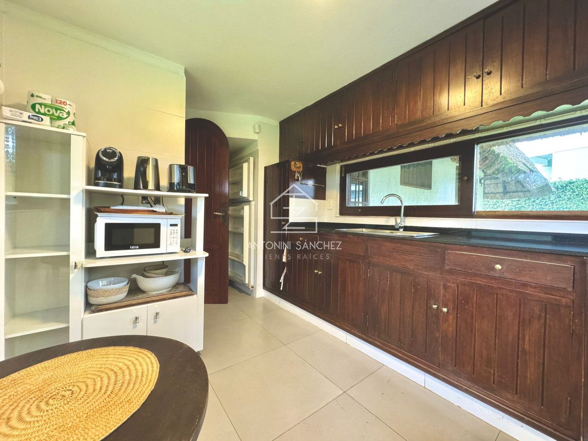 Casa ID.556 - Casa en Venta en San Rafael Cuatro Dormitorios