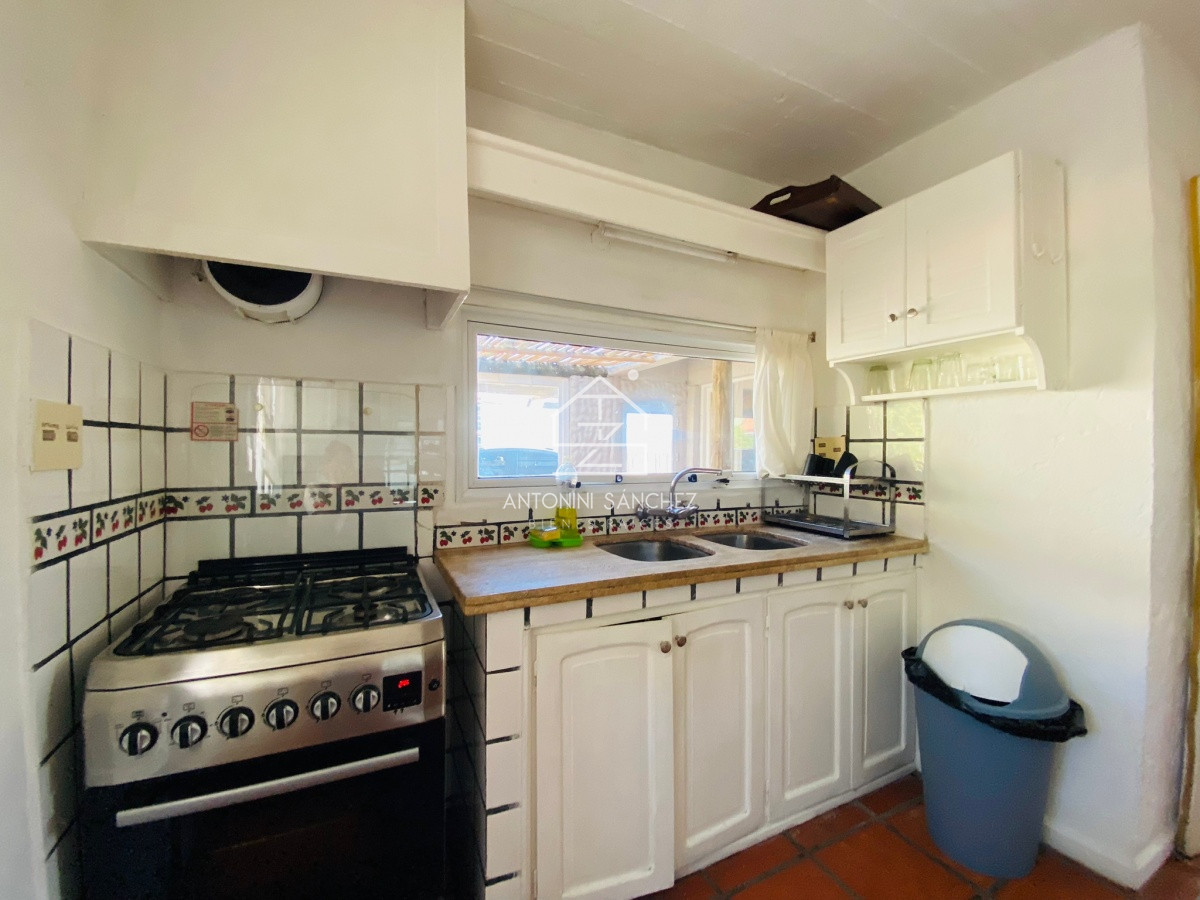 Casa ID.1173 - Casa a metros del mar 3 dormitorios 2 baños más dependencia con baño