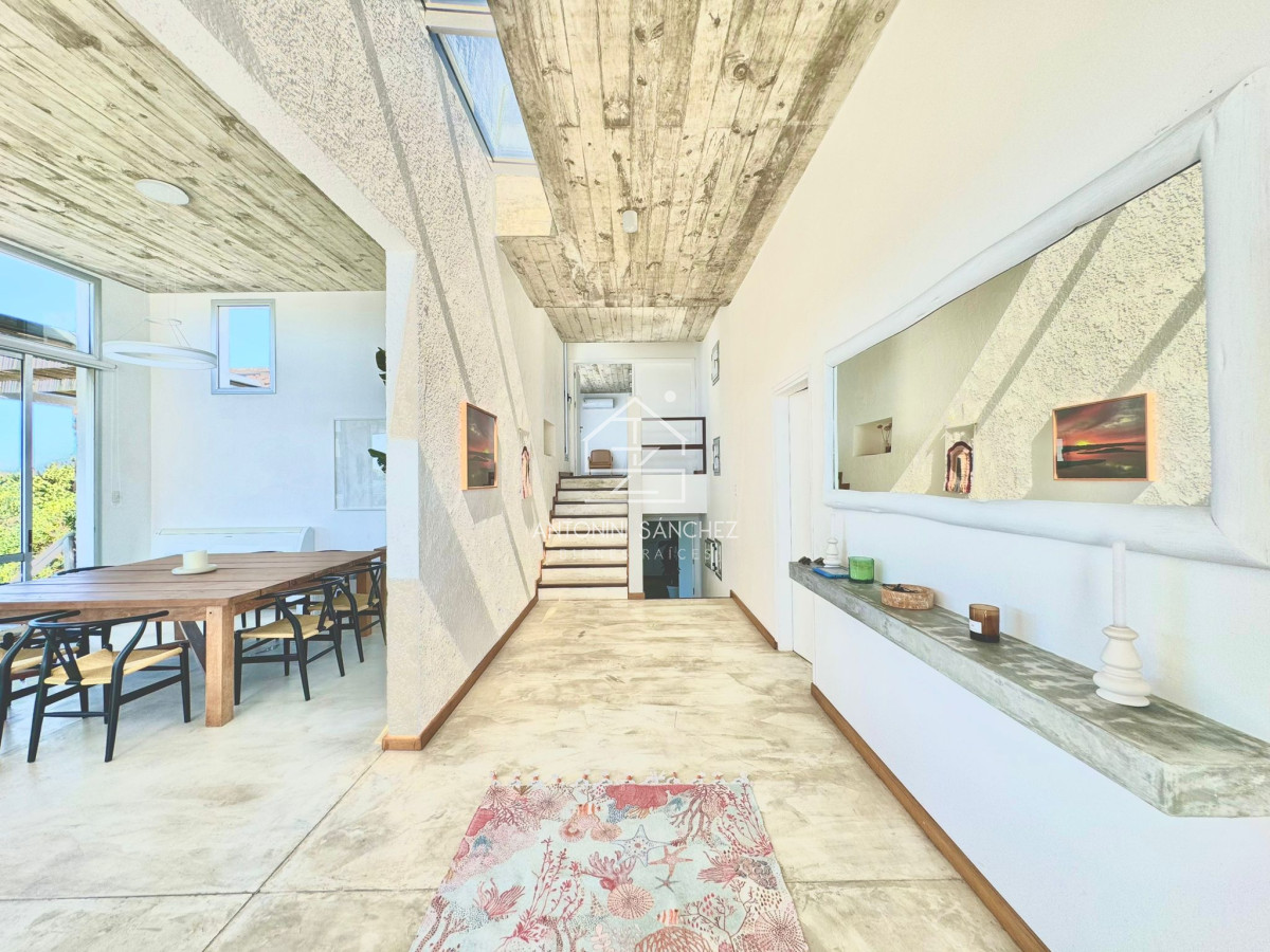Casa ID.881 - Casa en Venta en Pueblo de José Ignacio Cuatro Dormitorios y Dependencia