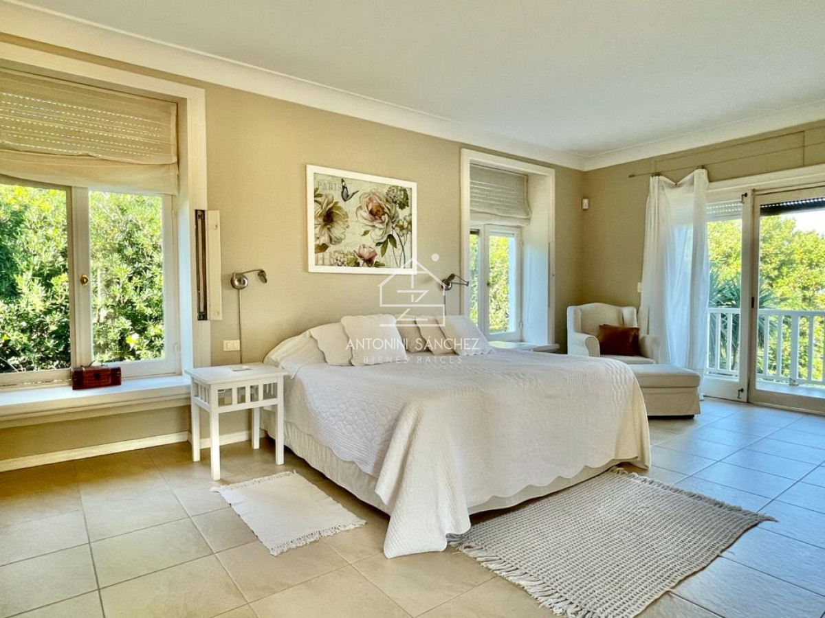 Casa ID.883 - Casa Mansion en Venta Playa Brava Punta del Este 