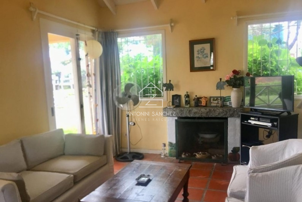 Casa ID.1174 - Casa en La Barra con muy Buenas Vistas