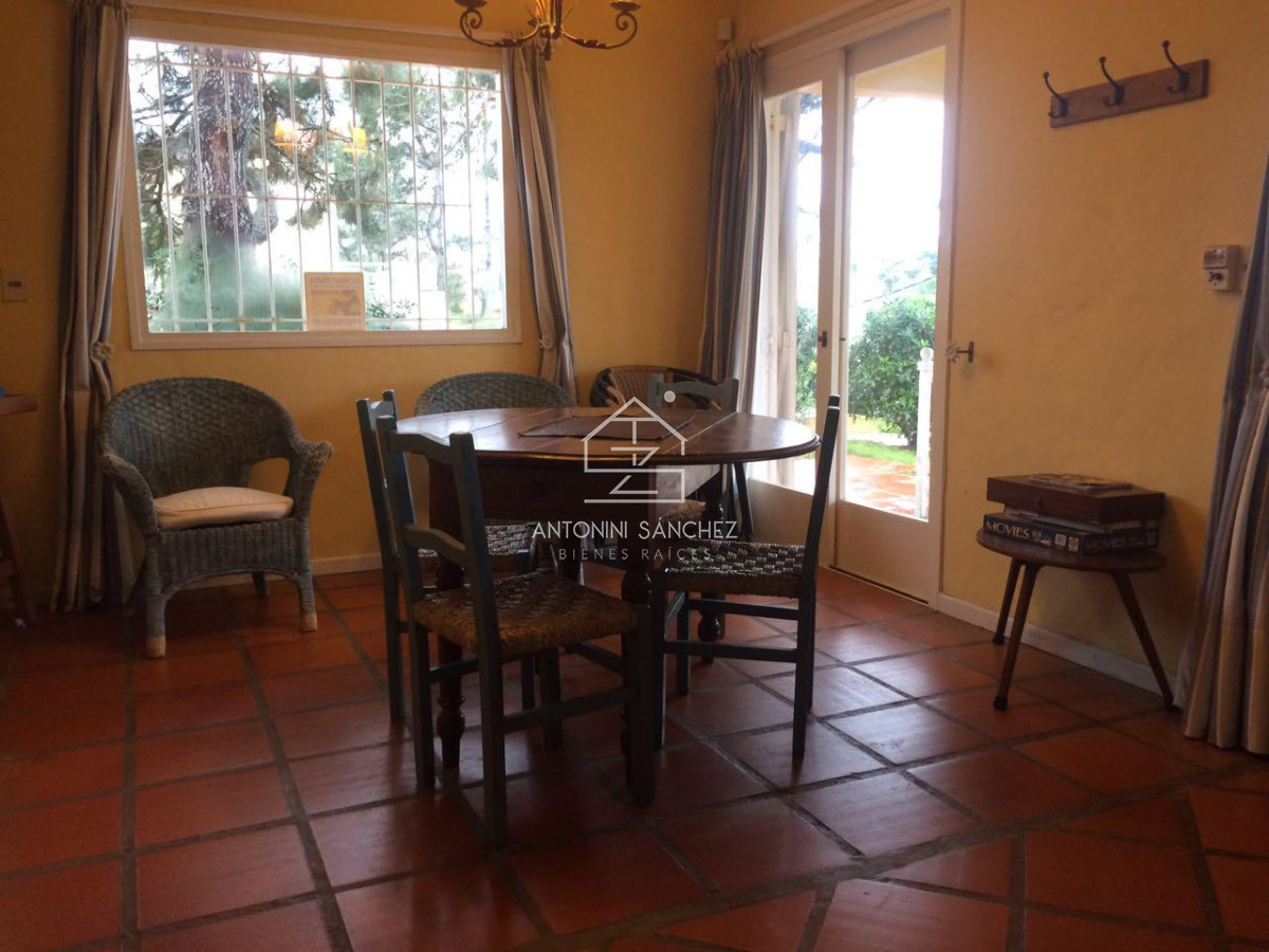 Casa ID.1174 - Casa en La Barra con muy Buenas Vistas