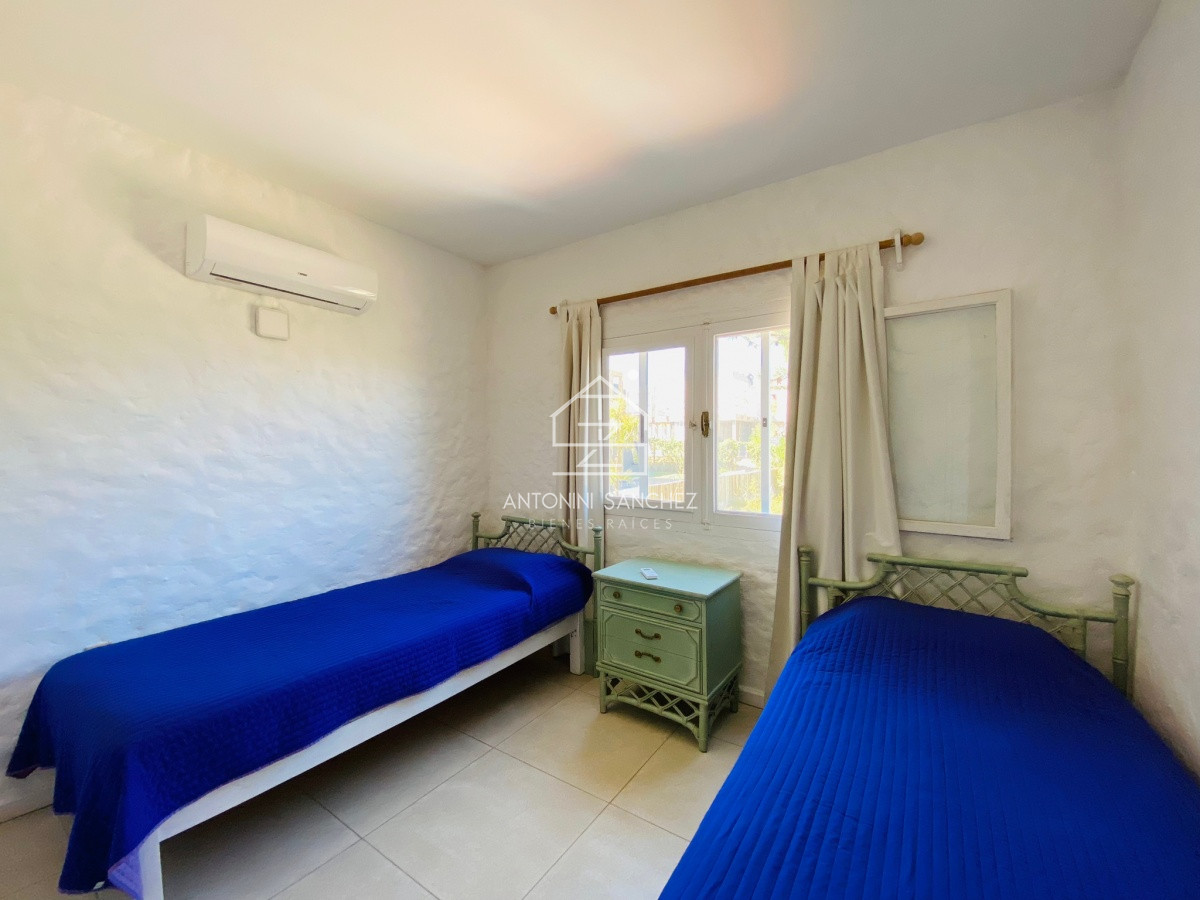 Casa ID.1173 - Casa a metros del mar 3 dormitorios 2 baños más dependencia con baño