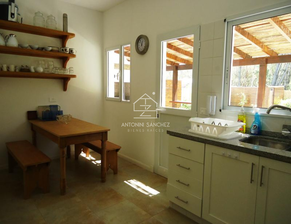Casa ID.1170 - Casa en La Barra, 4 dormitorios *